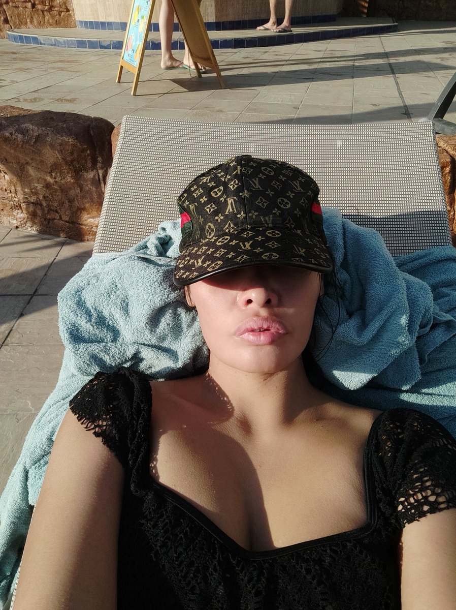 MiaSmitMFC's tweet photo. My holiday 💋 https://t.co/6kIfxR9lXj