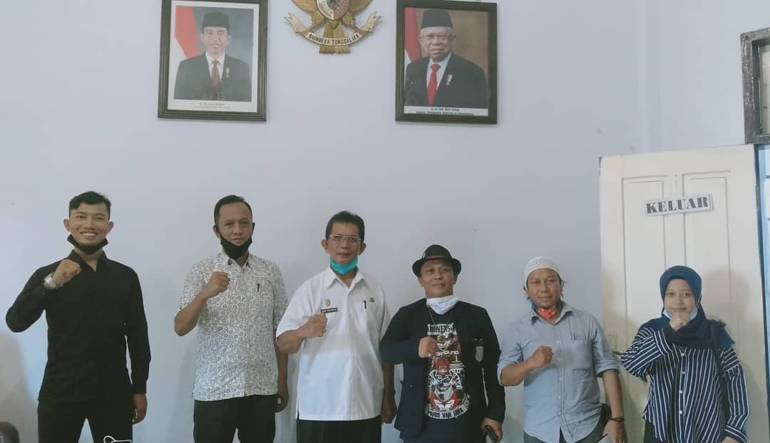 esraEcha's tweet photo. KSU Sintuwu Sawit Sejahtera

#Penyuluhkoperasi 
#ppklkemenkopukmri
#ppkldeputibidangkelembagaan 
#ppklasdeppenyuluhan 
#koperasikeren
#BanggaBuatanIndonesia 
#UMKMNaikKelas 
#ppklsulteng
#ppklposo
@PENYULUH_COOP 
@PpklTengah 
@KemenkopUKM https://t.co/usGZ3Y8fzk