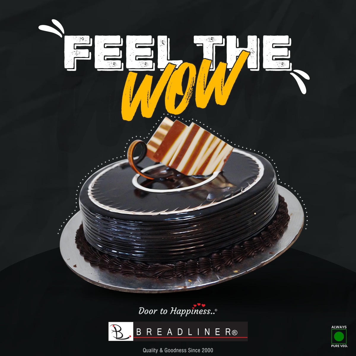 Breadliner1's tweet photo. Enjoy the wow flavor and silky smooth icing  of chocolate in our bestseller Royal Chocolate  Cake
~
Breadliner
Customer Care: ＋91-9375474747

#Surat #Bharuch #Breadliner #ChooseBL #BreadlinerCake #CakeLove #CakeLovers #RoyalChoclateCake #ChocolateCake #Chocolate https://t.co/ON5OqeLmbn