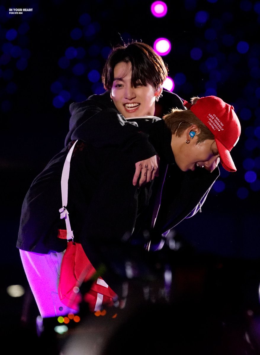 Jungkook hugging Namjoon because his crying 