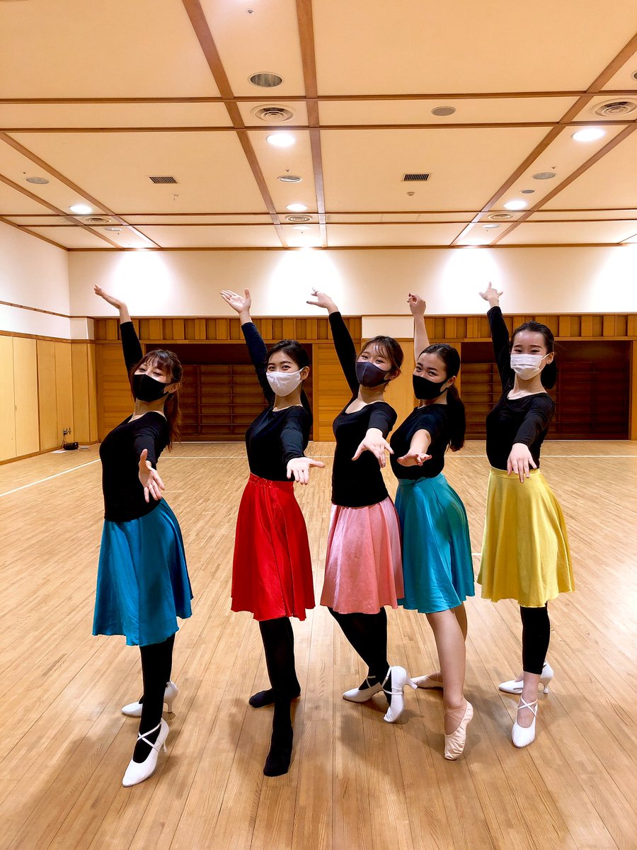 明治学院大学競技ダンス部 こんばんは 今日の練習会の様子です 競技ダンス部は 新2年生をまだまだ大募集してます みんな未経験なので 基礎からしっかり教えています 大学から新しいことを始めたい人や友達を作りたい人 是非体験にいら