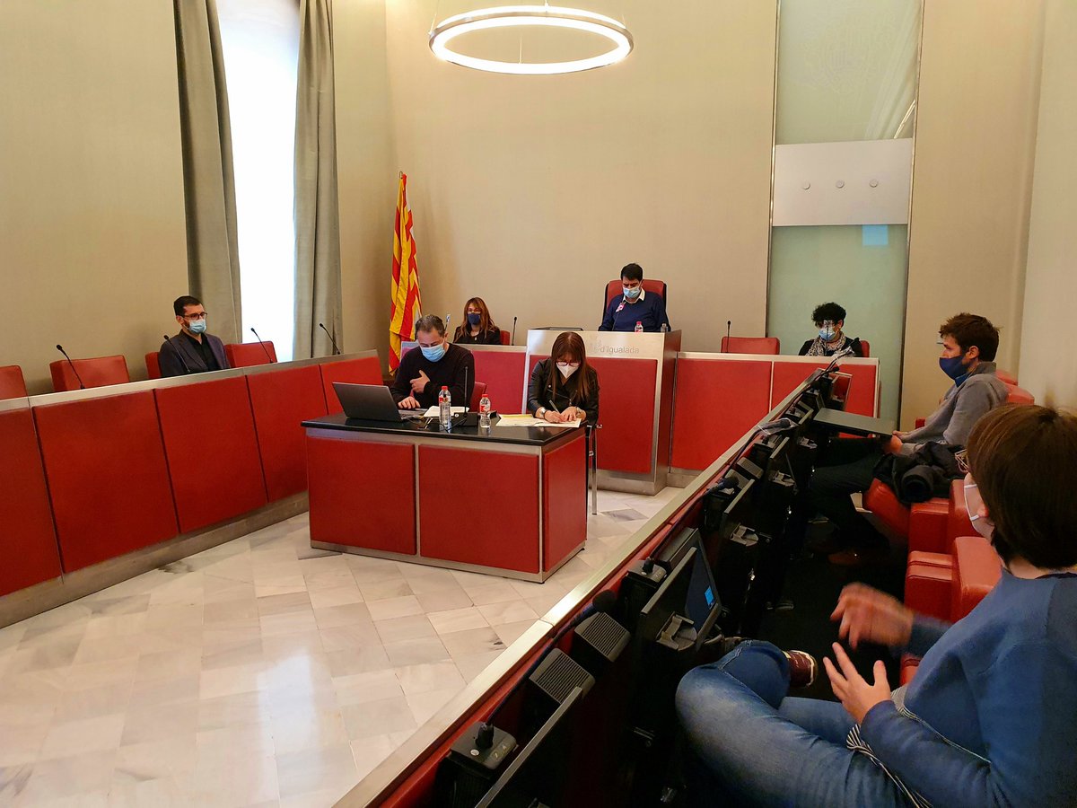 ajigualada's tweet photo. Aquest migdia s'ha fet el ple extraordinari i urgent per al sorteig de la composició de les meses electorals per a les eleccions al Parlament del 14 de febrer https://t.co/QPVJNZccOo