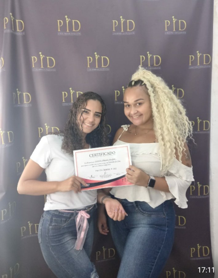 CahAlmeida3's tweet photo. Enfim Lash Design (Extensionista)😍😍😍😍😍
Acredite em cada sonho seu e persistam!
Obg Deus por ter me guiado até aqui ! Só gratidão pai 
#ésóocomeçodemts
#seguranão
#aprimeiraéprabxorestoépracimaaa https://t.co/ymGPKGCJ75