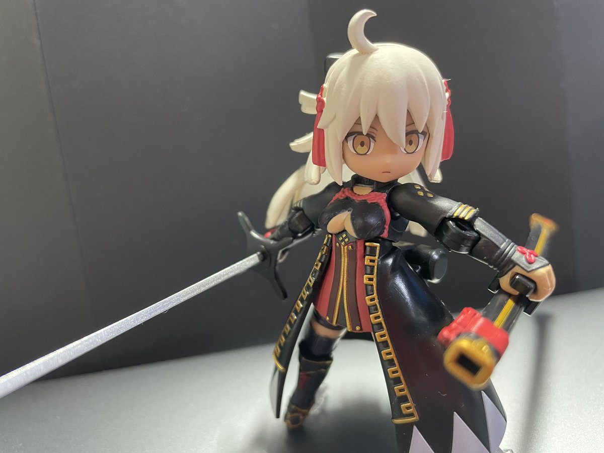 Meeeet デスクトップアーミー 他人の言葉に耳を傾けることは悪い事ではない しかし 全てを鵜呑みにしてはいけない 本当に重要なのは 見聞きしたことの意味を見極め いい意味で自分の糧にする方法を考え続ける事だ