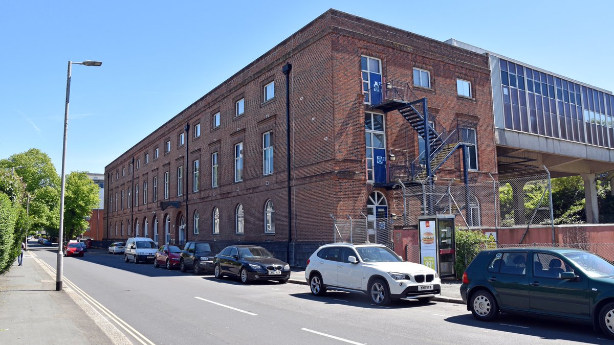 We want YOU to name our NEW cafe in the Emdeck Building. 

Please send your suggestions to the Catering Team by emailing catering@plymouth.ac.uk or comment on this post. We are accepting nominations until 26th January.

<a href="/PlymUni/">University of Plymouth</a> @PlymUniResLife <a href="/plymunistudy/">Study At Plymouth</a>