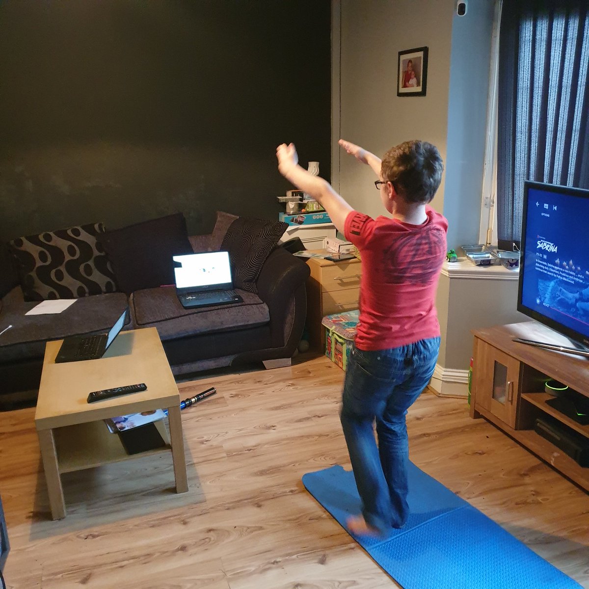VikAlds's tweet photo. @StBernsPrimary School work all done, now time for @thebodycoach PE lesson 😍😍 https://t.co/m07ipo8GsZ