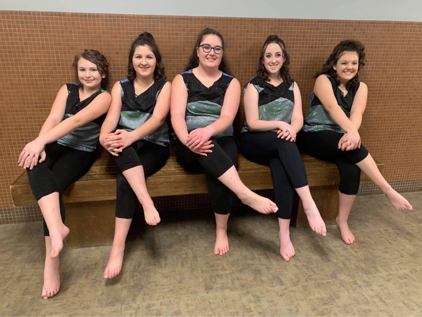 I'm so proud of these ladies! They had a great first show! We'll have more to add at our next game on 2/1 at the Junior High! @MG_Athletics1 #WeAreMG