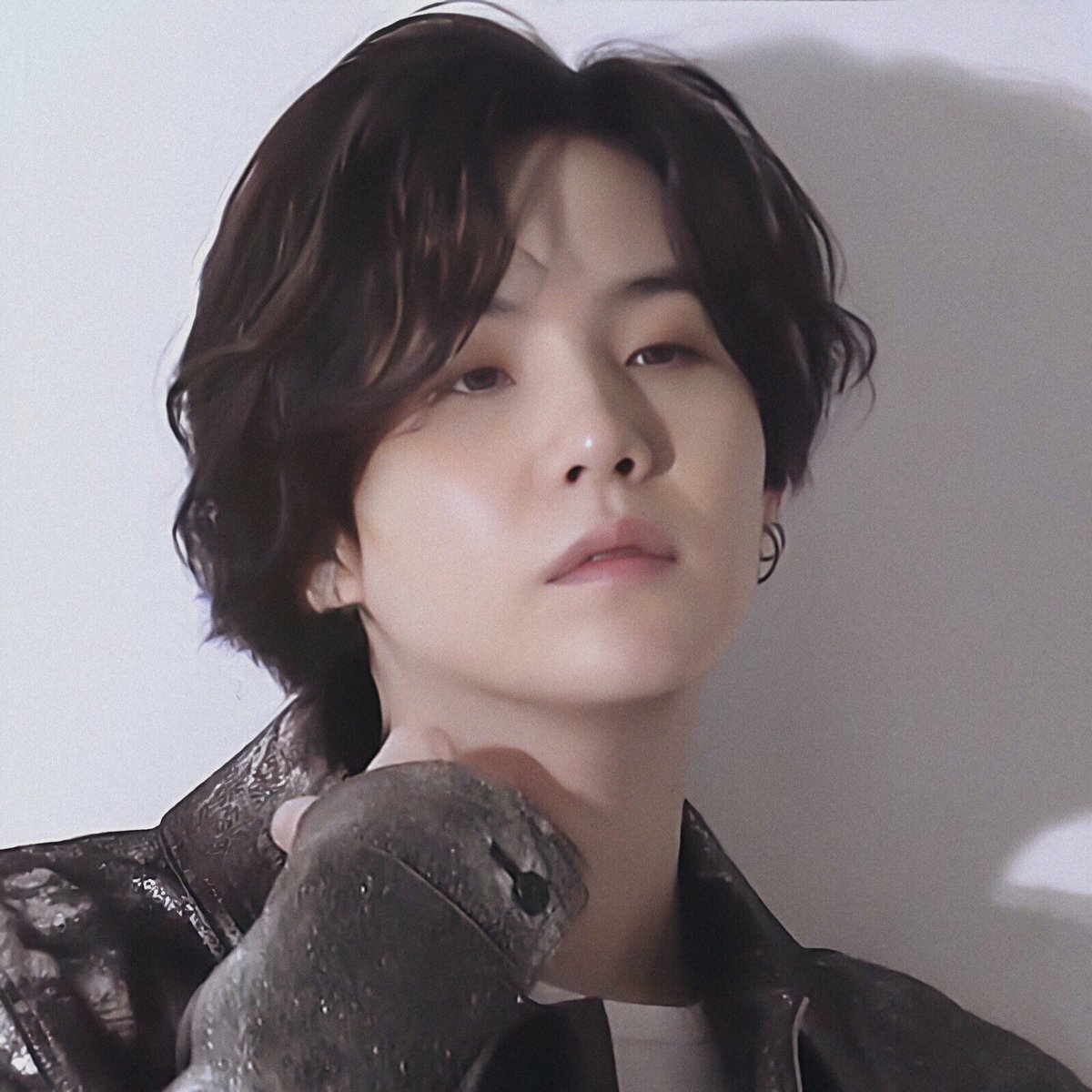 brigthlgbt's tweet image. yoongi eu nunca te pedi nada...