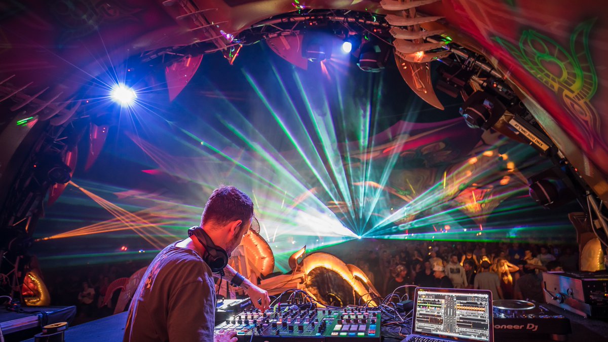 “Music doesn't lie” 💕

#PositiveVibes 
#wednesdaymotivation