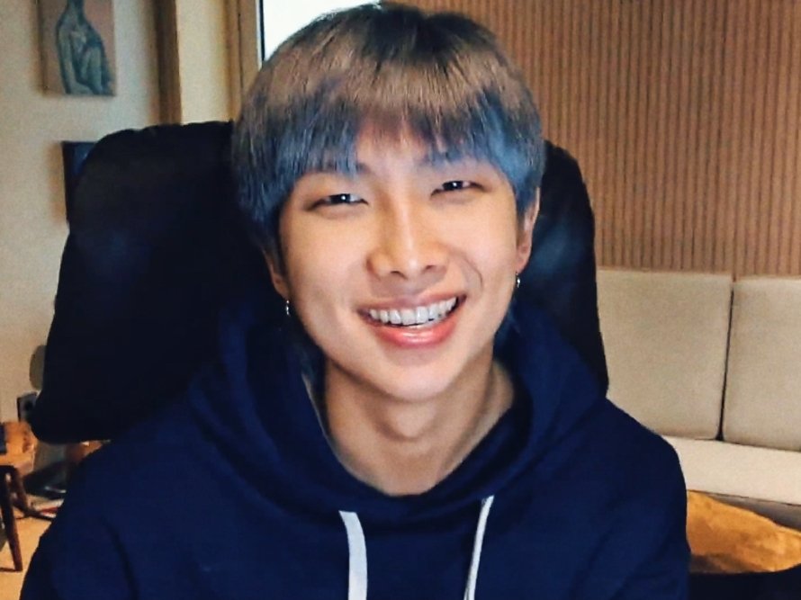 kimnamjoonpics's tweet photo. our love ♡ https://t.co/8Ej8izkyEh