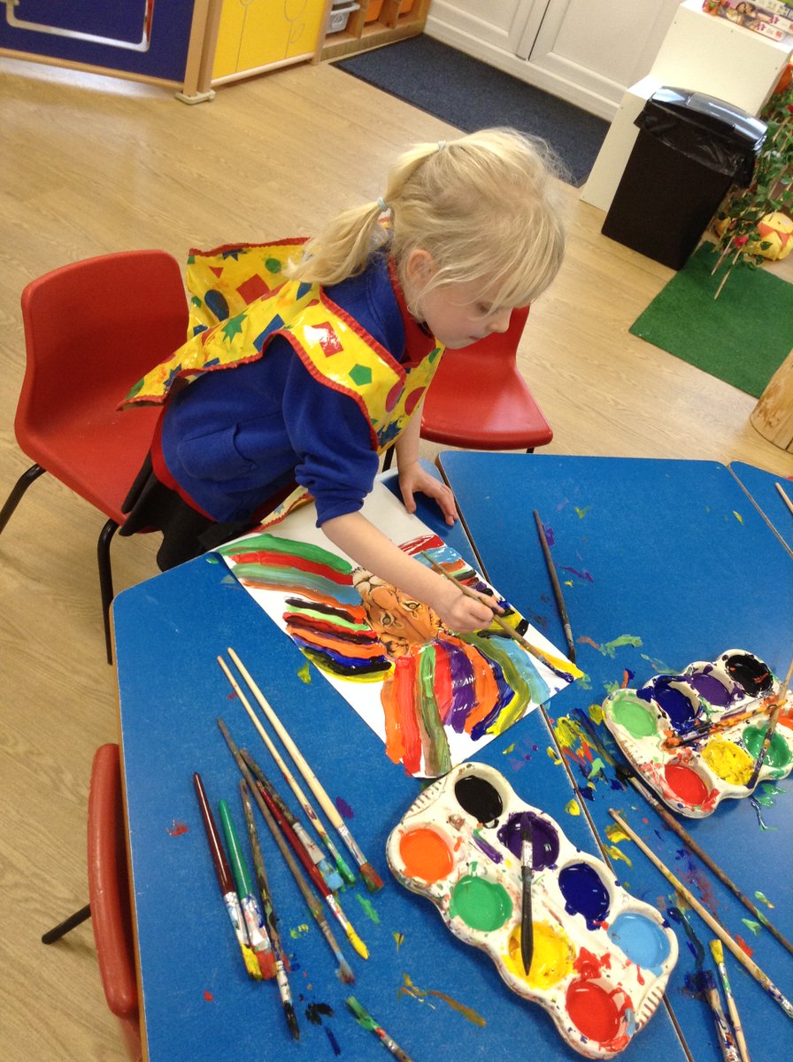 PrimaryRidgeway's tweet photo. The children in Rose Class (both in school and at home) have been recreating art work inspired by Steven Brown. Our topic is Africa and we have created a colourful lion's mane using either pencils or paints. #roseclass #art #inschool #athome https://t.co/b9NB5yaTnW