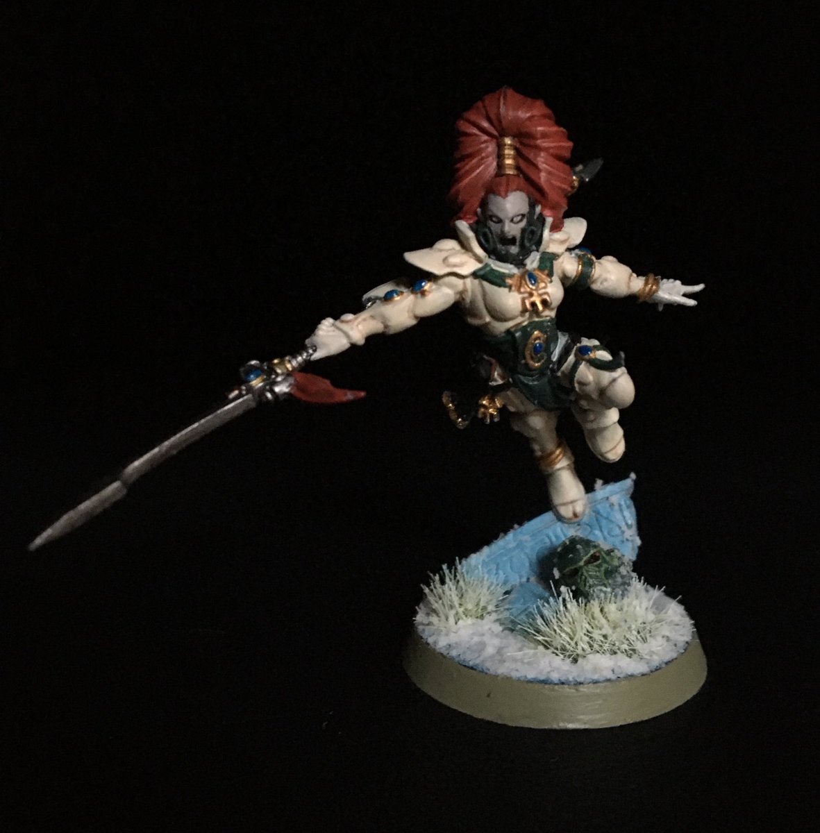 wingedpaints's tweet photo. Finally finished my Exarch, very lucky my Dark Angel paints are used with the howling banshees 😅@WarComTeam #WarhammerCommunity #PaintingWarhammer #Eldar #aeldar #40k https://t.co/bHPNAFZ2OH