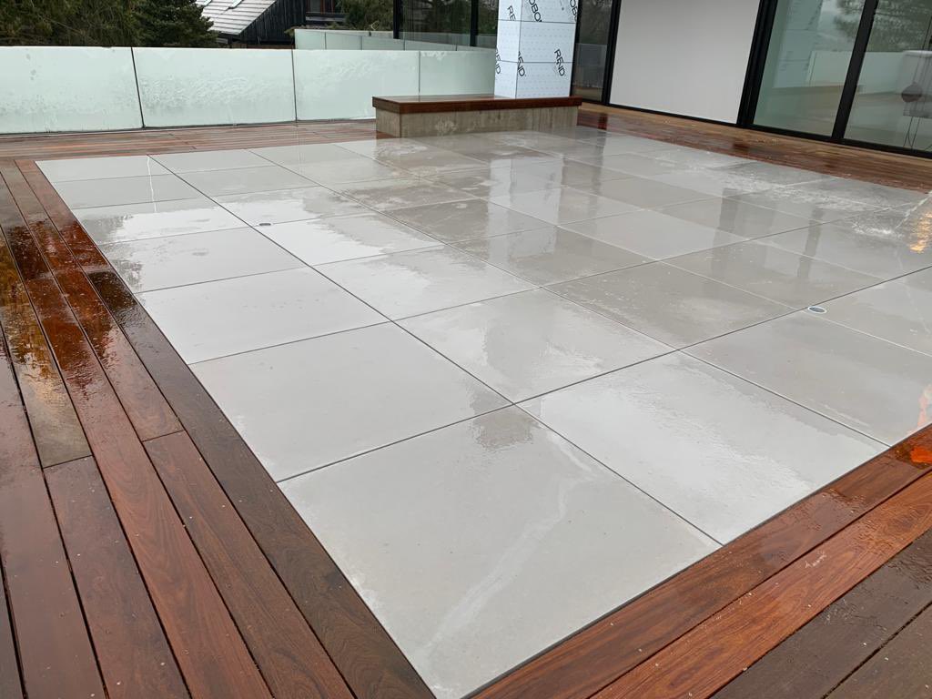 Pae2110's tweet photo. Ipe Terrassendielen by Novum Timber https://t.co/BfVK953C8q
