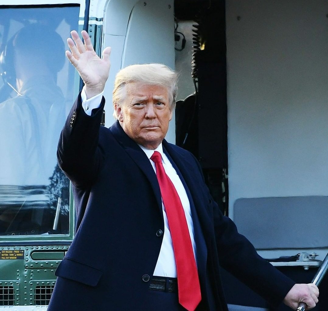 GetCosignedByDJ's tweet photo. Now 2020 is officially over. 👋🏾 #TrumpsLastDay https://t.co/jr4QfFePAo