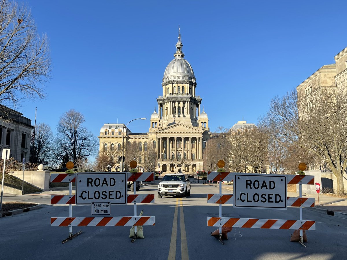 Capitol Avenue now closed to traffic in front of the Illinois State Capitol.