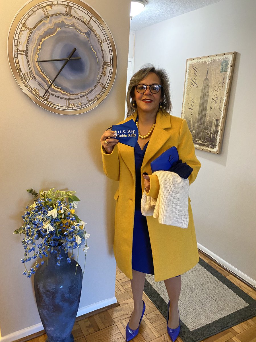 RobinLynneKelly's tweet photo. It is #InaugurationDay. It is @JoeBiden’s day! It is @KamalaHarris’s day! It is America’s day! https://t.co/t515DhkIMf