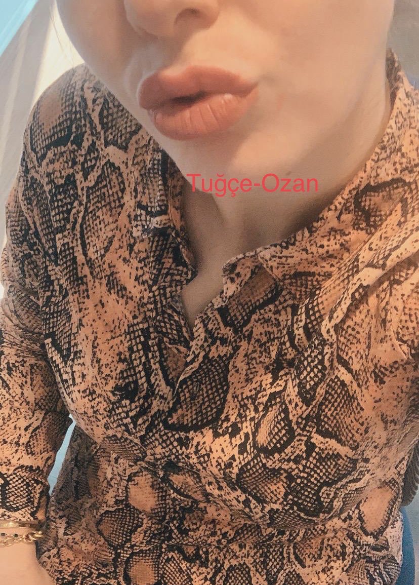 Tugceozan3's tweet photo. Dudaklarımla ısıtacak birşeyler arıyorum tabiki, içinizi içinizi fesat olmayınnn 😍💥🔥😘 https://t.co/1QiHIhJeYg