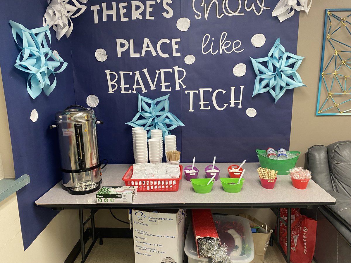 michellepuls23's tweet photo. #ThirdGradeThunder set up a warm treat for our staff on this cold day! @BeaverMST_Stars @jn_mullen @mortonmath7 #WhimsicalWednesday #TogetherWeCan #HotChocolateBar https://t.co/7up7UE9AsJ