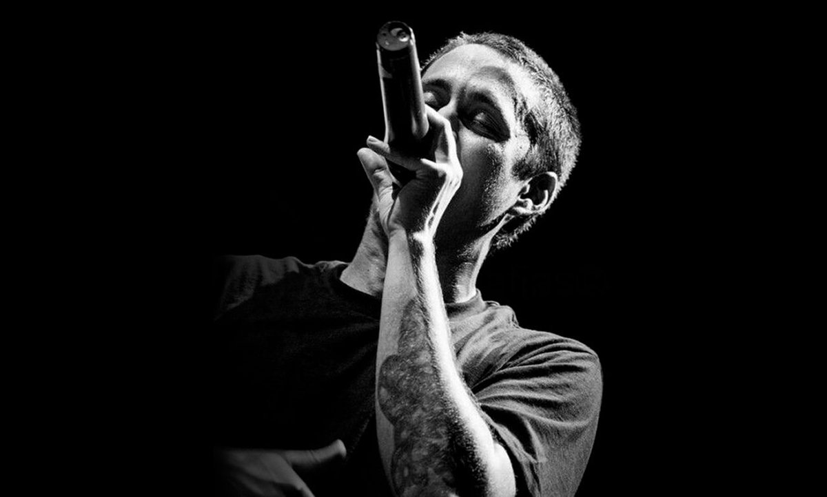 #Histórico| Un día como hoy hace 6 años murió Canserbero, uno de los MCs hispanohablantes más influyentes y hábiles de la historia. Celebramos la vida del rapero venezolano con sus grandes obras: 'Vida', 'Muerte' y otros sencillos -> bit.ly/2TVIajM #CanVive