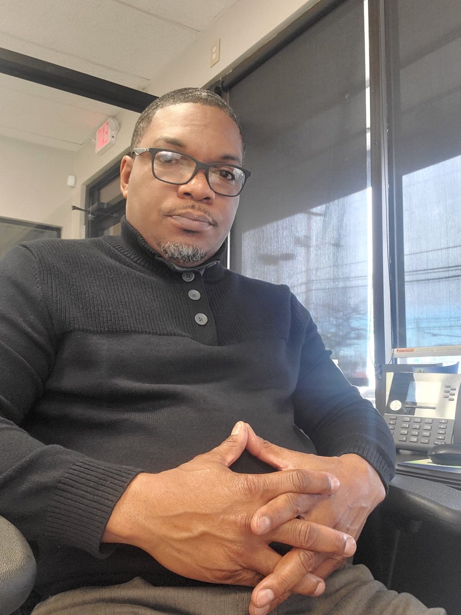 GriddleYouth's tweet photo. At the office today! Be Greater today #BEATDAMAN https://t.co/fsskXWkTbC