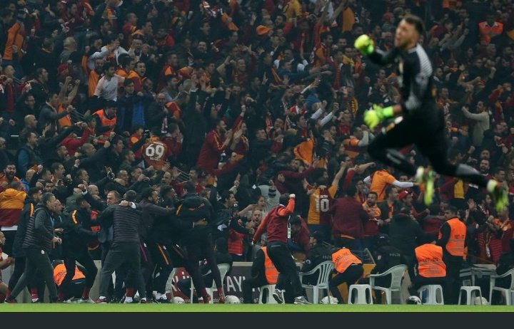 NZanioo's tweet photo. son anda Fernando Muslera demeyi nasip et Allahım #GSvDNZ https://t.co/lB37gYi08p