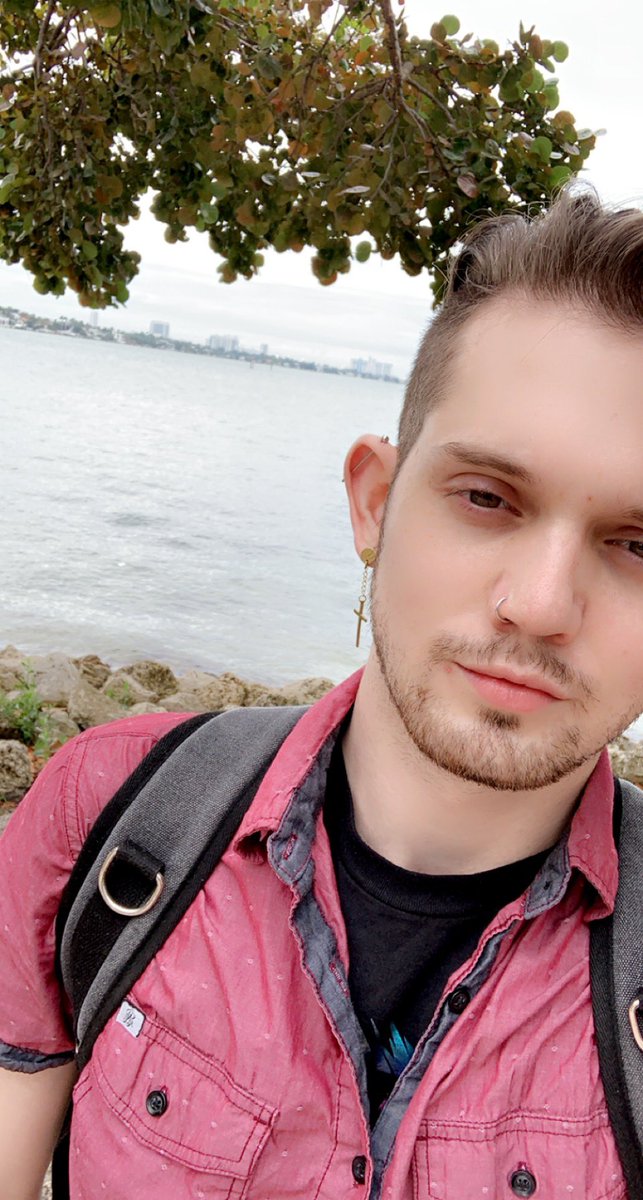 oTopherrr's tweet photo. photo dump from my first time in miami https://t.co/iWcoCtqTi3