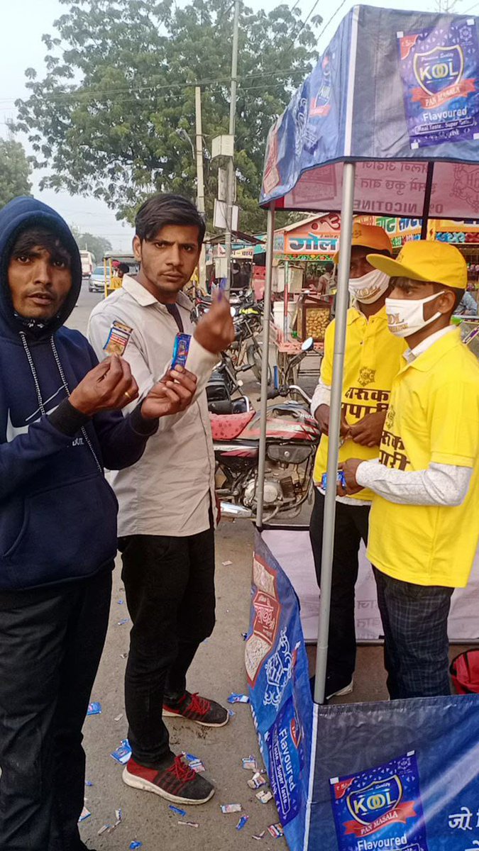 KPanmasala's tweet photo. kool panmsala rajsthan ke logo ki phli pasand kool panmasala........!!!!!!
The camp has arrived in Tonk district where the Kool pan masala wooed the heart of people.
Get dealership just rs 21500/- 
Call us for more information 
8209363824, 8949469771,6376197019 https://t.co/9qqt31IJV0