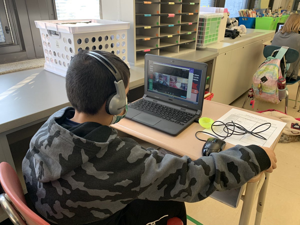 MsNicoleNoonan's tweet photo. We had so much fun meeting our Buddies in @EwingClass today! Ss got to know each other over Zoom! It’s so cool to have a new friend at RH! #RHRaccoons @RobertHunterES @FlemRarSchools https://t.co/gEUTB8GTW3