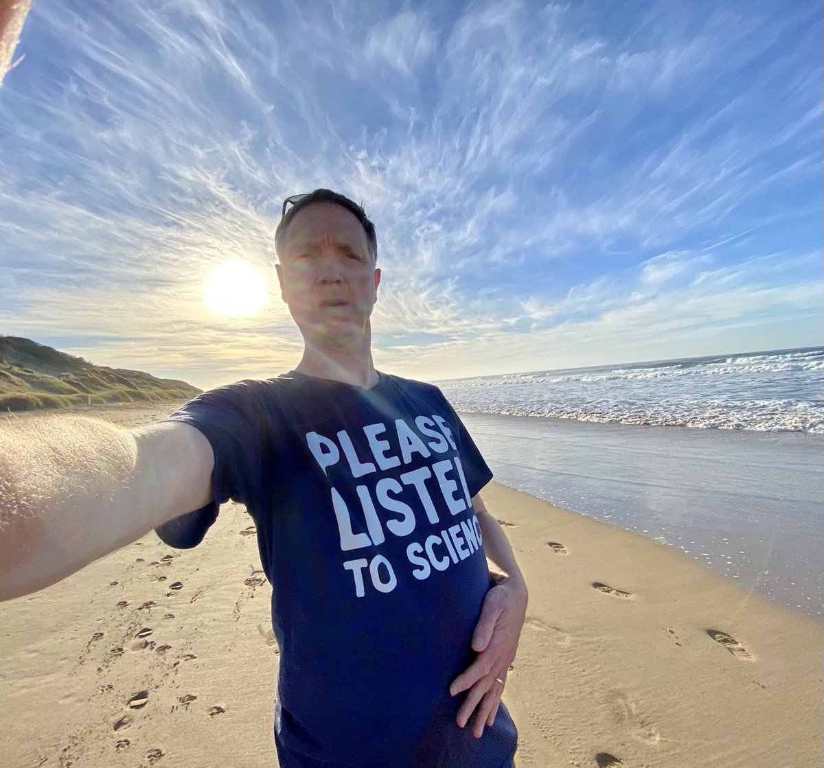 DrChromo's tweet image. At the dawn of a new day and a new era I salute ⁦@JoeBiden⁩ and all other leaders who #listentoscience