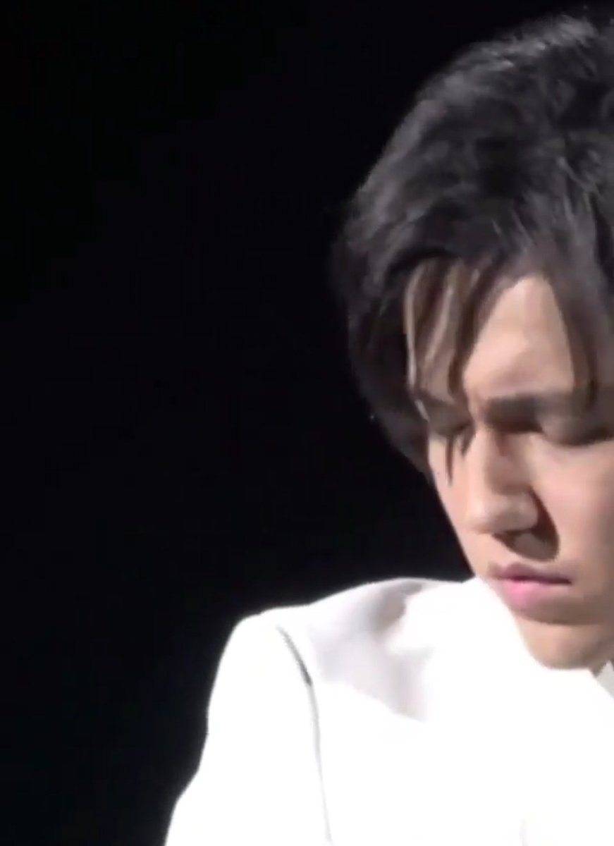 MLuz86008558's tweet photo. @KevanKenney @MTV REQUEST @dimash_official @MTV #FridayLivestream https://t.co/vsyP4acFlN