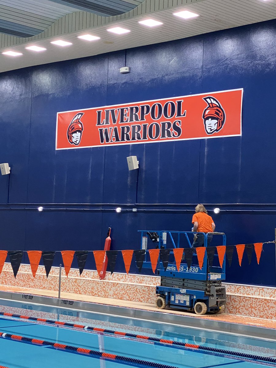 LCSDAthletics's tweet photo. Finishing touches being put on by the LCSD maintenance team! Huge S/O to custodial team, @LPoolpool @D_Clisson @MrLawrence_LHS and everyone else who helped get this done! @mpotter528 @DHUHP https://t.co/moUprdyD2n