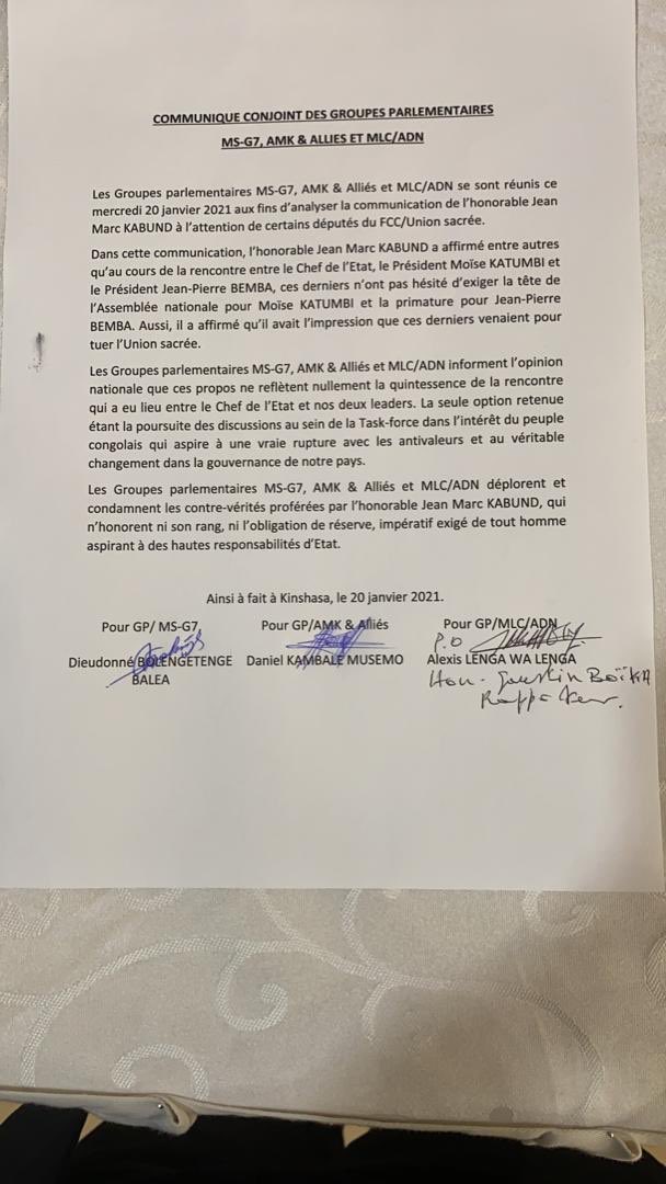 VidiyeTshimanga's tweet photo. Pour pouvoir s’attaquer à @kabund_jmkkrock en de tels termes,il faudrait être d’une probité à toute épreuves.@fatshi13 a ouvert la porte pour unifier et travailler.Non pour blanchir ou récompenser.Mandela fit appel à https://t.co/LfUccW61BJ vs trompez pas d’objectifs,travaillons. https://t.co/W4S9GtJysY