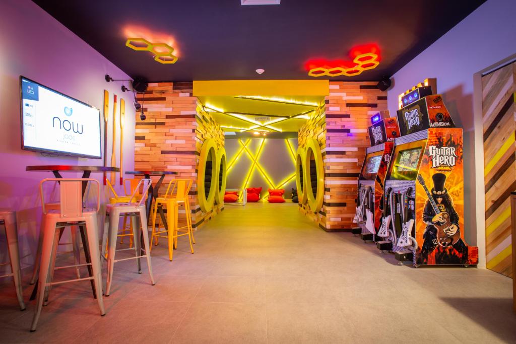 NowResorts's tweet photo. The Core Zone Teens Club is the perfect place for teens to chill out during your stay at #NowJade.
#NowResorts #Cancun #UnlimitedLuxury #Family https://t.co/egv6Ux9ZmA