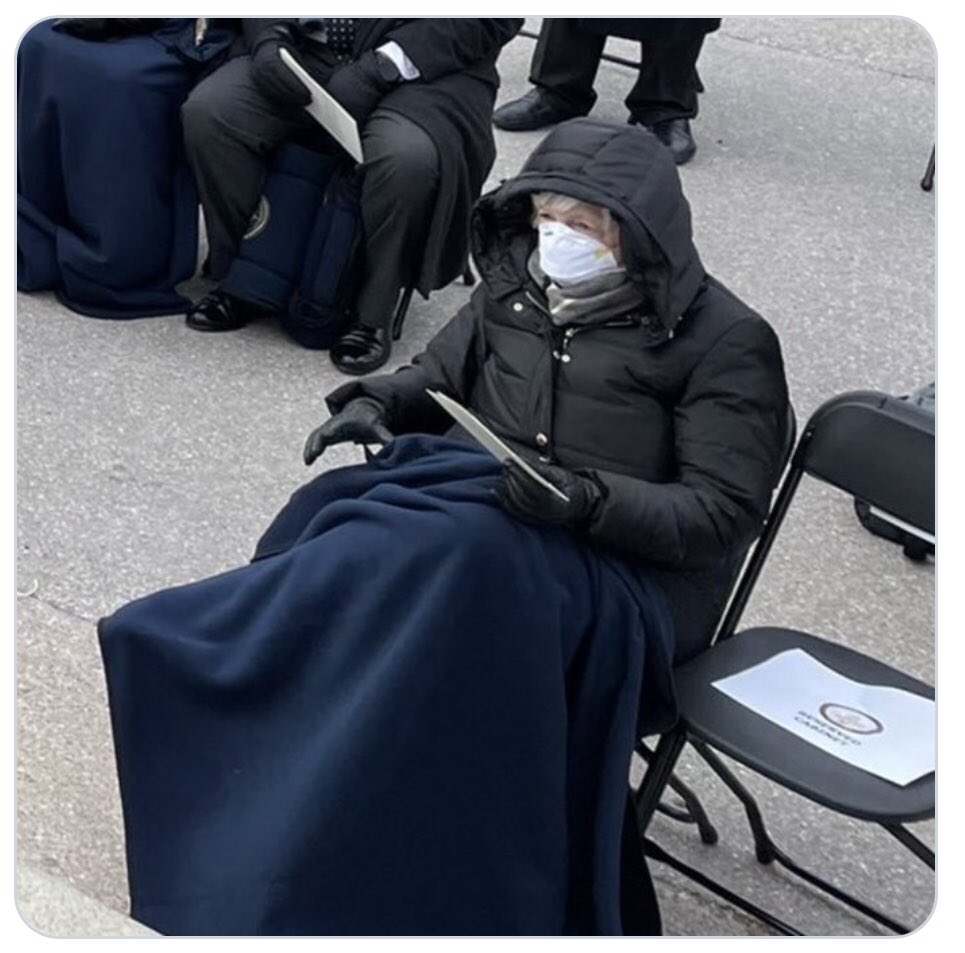 itsmelevie's tweet photo. i feel you #JanetYellen #BidenHarrisInauguration #brrr https://t.co/CXFejjQV8D