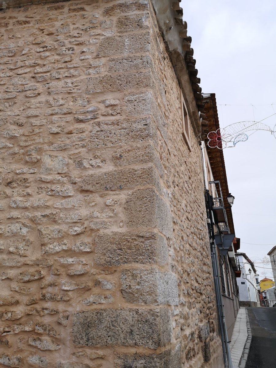 Cosido de esquinas de edificio del 1672 con el nuevo sistema revolucionario STEEL DRYFIX.