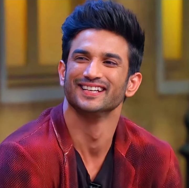 Divya4SSR's tweet photo. The smile that can break any darkness ❤️💫
@itsSSR

#SushantDay https://t.co/PIuuq4JKXg