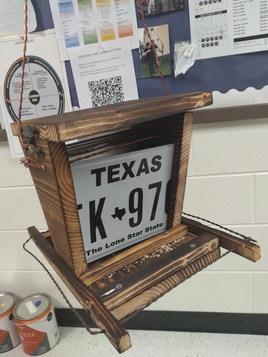 gutiexfer's tweet photo. @igmcallen1 students made this bird feeder for me. Thank you @davidbarr777 for helping our students understand the concept of #motivation #SSMES #OWLitude. @McAllenISD we are family! https://t.co/bVtDfbu8bn