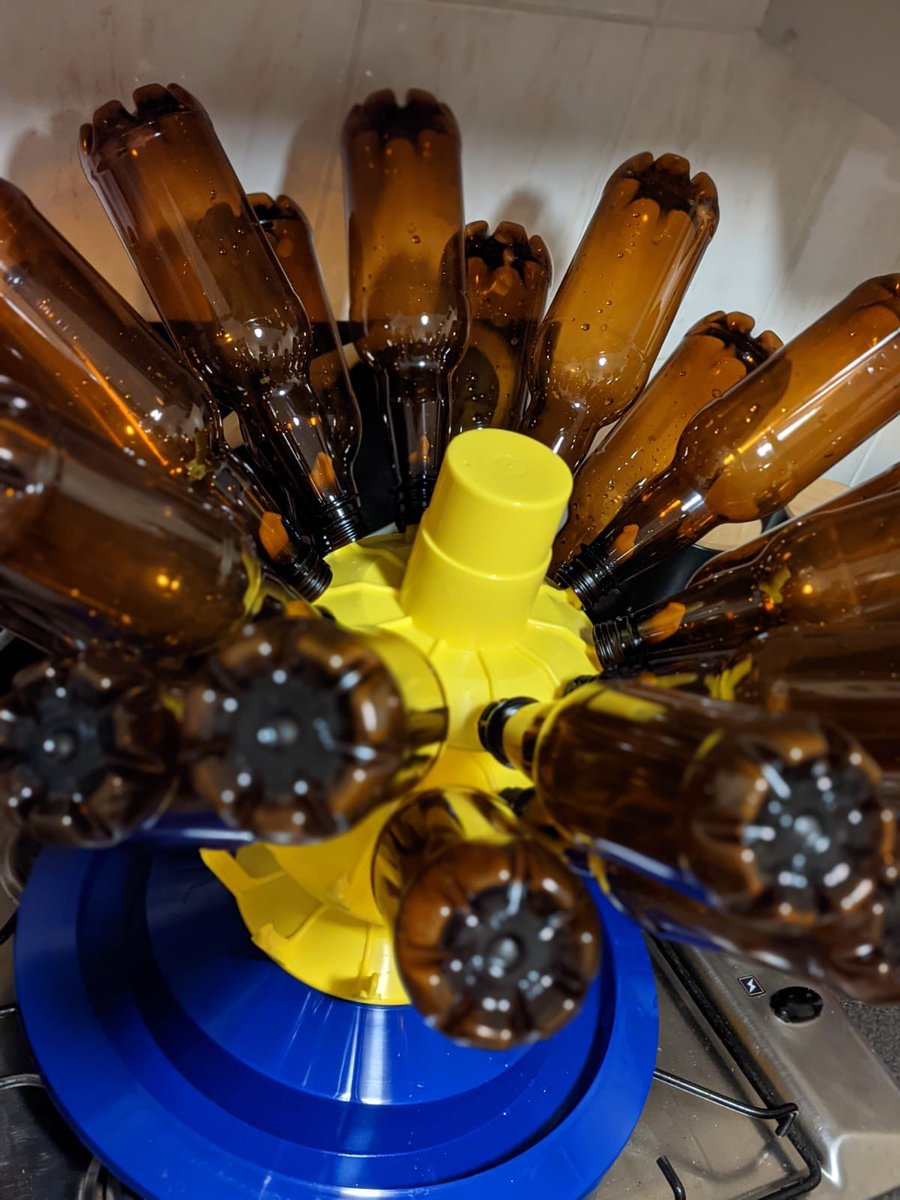 TotallyNom's tweet photo. Thats it! The beers had its brewing time, it’s been siphoned, and now it’s bottled 🍺 Now it’s going to carbonate for seven days...
https://t.co/qBaXyoOPMT
#totallynom #brewing #beerbrewing #beer #beerdrinkers #beerbrewera #americanpaleale #lovebrewing #beerworks https://t.co/mDeJMFzzgJ
