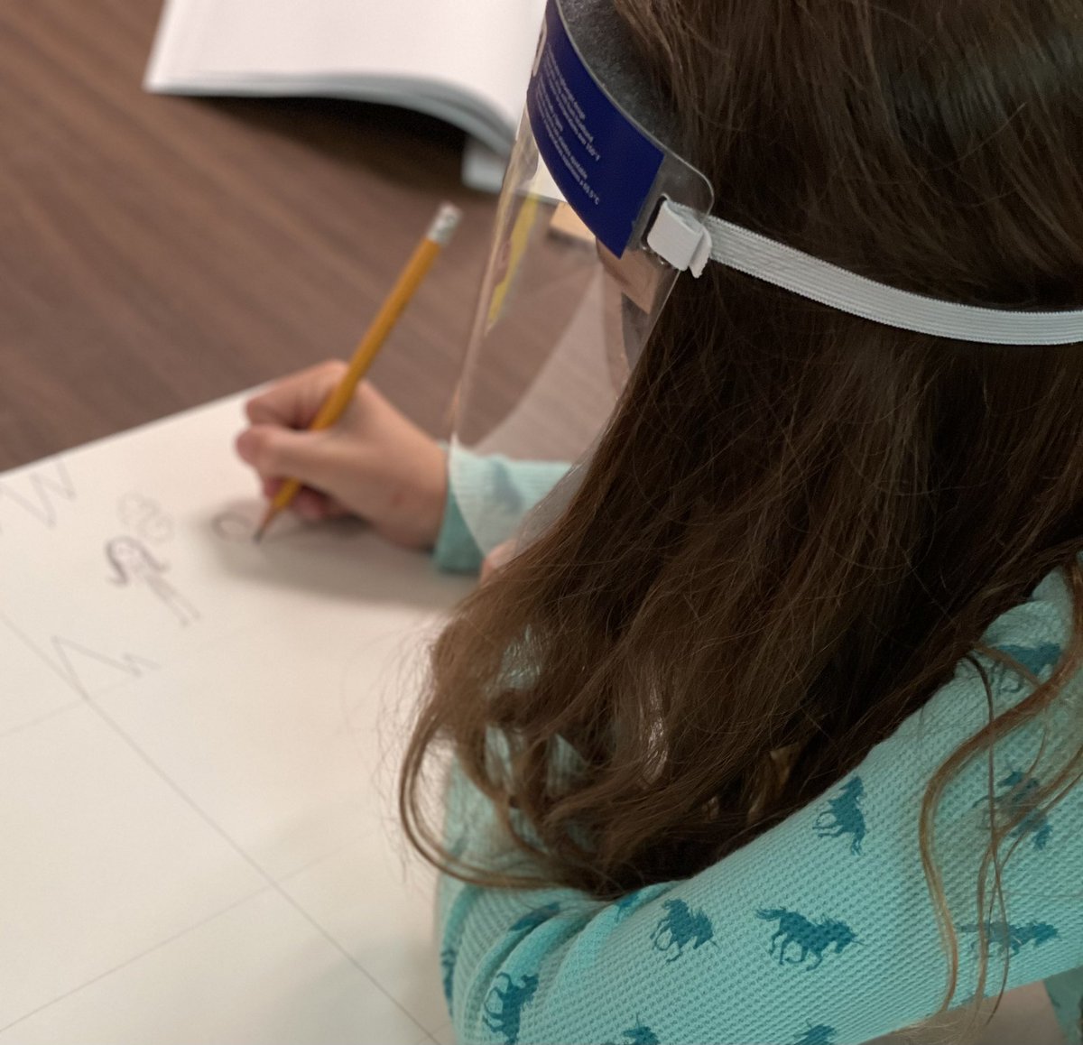 creativity_hive's tweet photo. 4th graders today @SpicewoodPYP working on our #cartooning #animation unit! #studentchoice to work on paper or animate with @doinkapps #SWEScreates @SWE_PTA @rrisdfinearts @rrisdart #proudtobeIB #k12artchat https://t.co/8ucAJK9Y2A