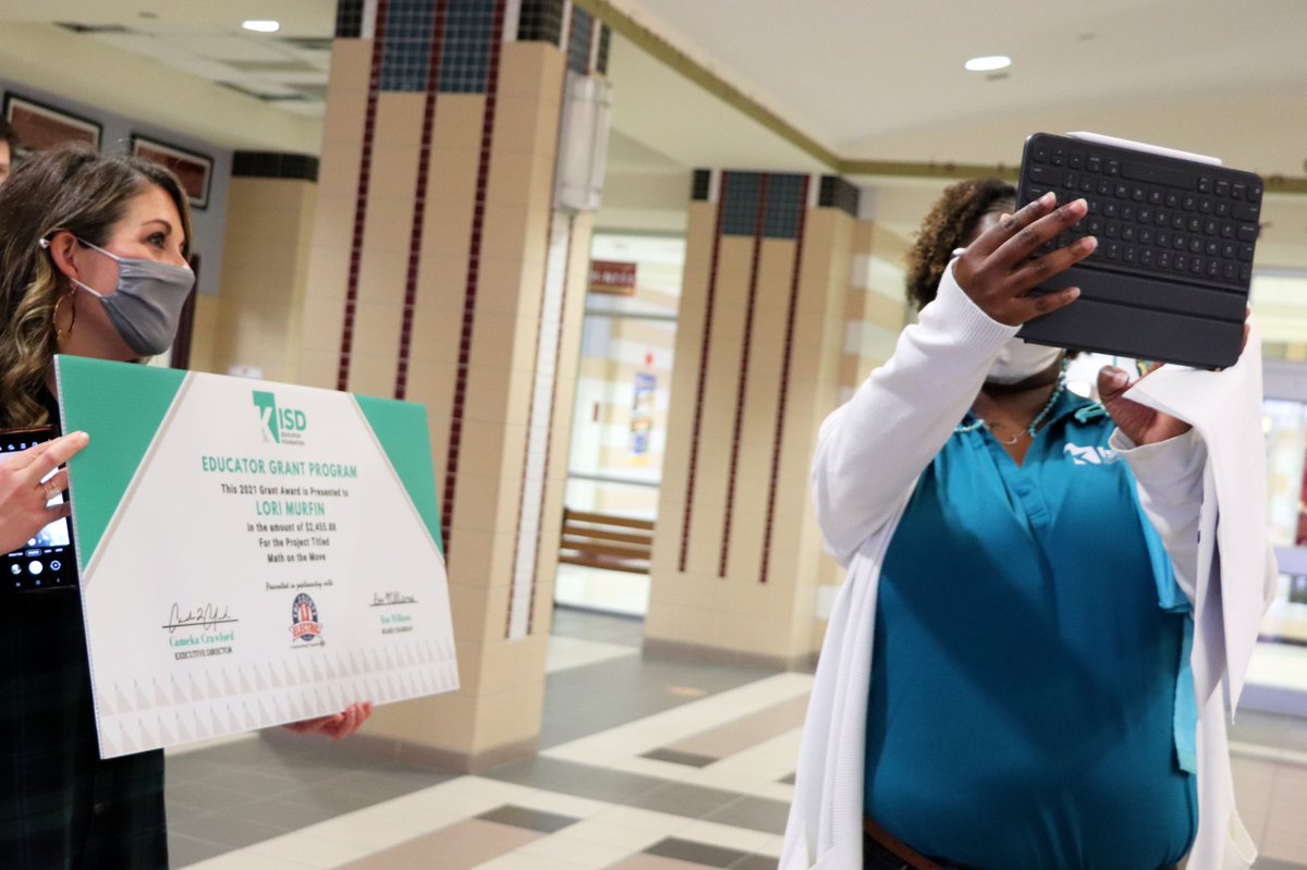 KellerISD's tweet photo. Thanks to Zoom, no one misses out on their @KISDFoundation grant surprise! Congrats to @KellerCentralHS’s Lori Murfin, who won $2455 for “Math on the Move.” #CelebrateKISD https://t.co/Fx3PwvEjLf
