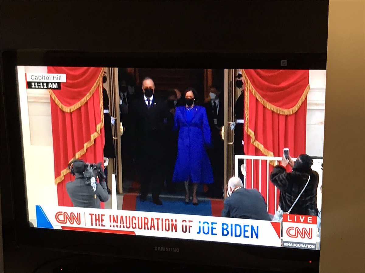 Boellan's tweet image. Prachtig moment! @KamalaHarris #firstwoman #firstblack #firstasian