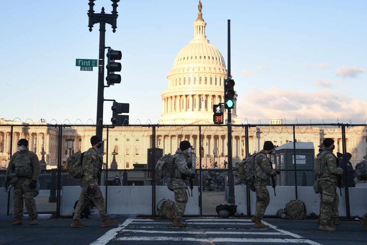 DCGuard1802's tweet photo. U.S. Soldiers and Airmen with the National Guard provide security around the U.S. Capitol and the U.S. Supreme Court prior to the inauguration ceremony in Washington, D.C., Jan. 20, 2021. #Inauguration2021 https://t.co/HlyQPnZSLt