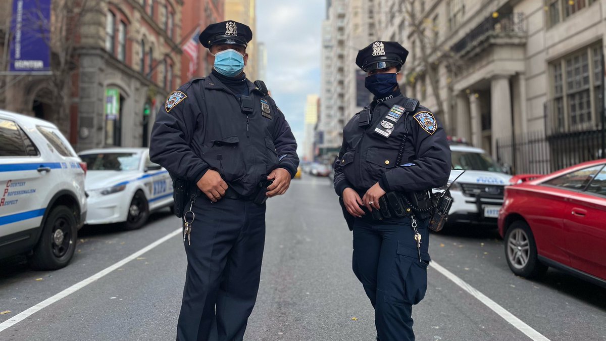NYPD19Pct's tweet photo. Today &amp; every day, your NYPD officers are here for you. Should you need us, we’ll be ready at a moment’s notice.

Have a great Wednesday—see ya out there, Upper East Side! https://t.co/v1LqA3Q7OV