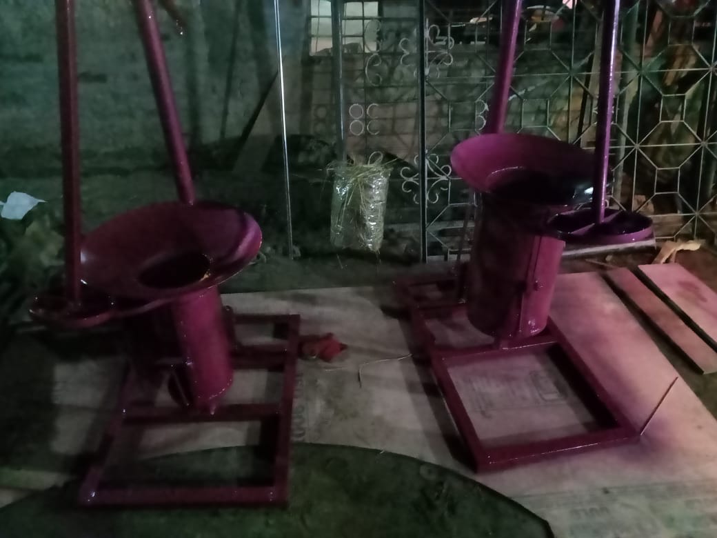 KathFuOfficial's tweet photo. Late night work is going on at our workshop. Quality test is done👍 Ready for delivery.
#mushmake  #farming #Farmers
#farmlife #mushroom
Sorry for the image quality https://t.co/6Kbs2MyR8Q