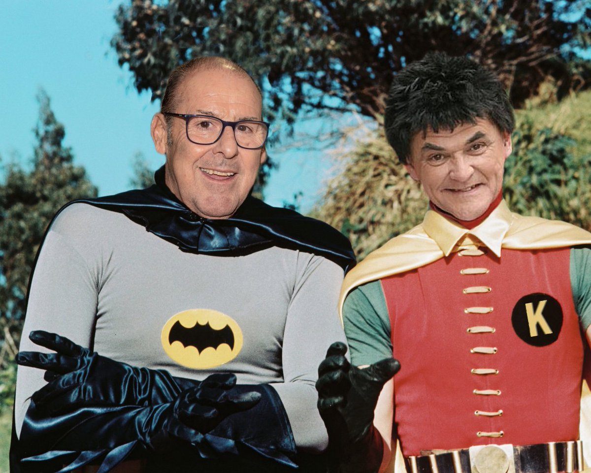 TheRossOwenShow's tweet photo. Together again.

#ComedyHeroes #AndyGray #GerardKelly https://t.co/YuDhqJyRAC