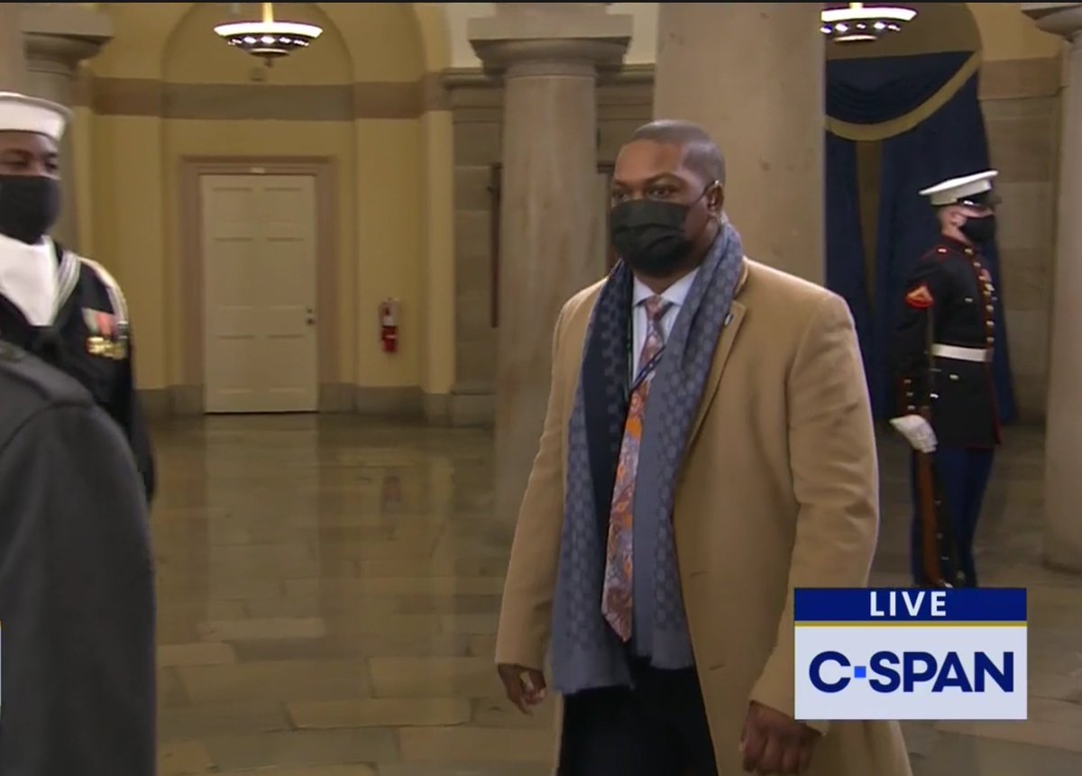 A moment to marvel at the hero that is Officer Eugene Goodman. This Capitol Police officer faced off against white supremacists rioters Jan. 6. Today he escorted Vice President-elect  @KamalaHarris to the inaugural ceremony platform.  #Inauguration2021  