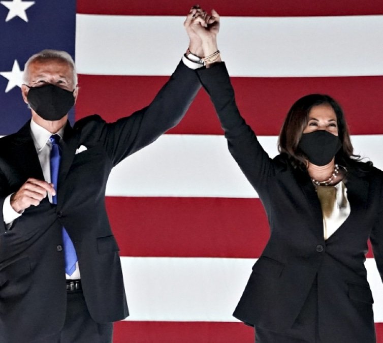 4TASF's tweet photo. Today we witness our ancestors' wildest dreams - the swearing in of the first Black Woman Vice President alongside a President who advocates for our community. 

@JoeBiden 
@KamalaHarris 

#Inaguration2021 #4tasf #bidenharris #kamalaharris #kamala #herstory #blackhistory https://t.co/Y0M4uKfT2C