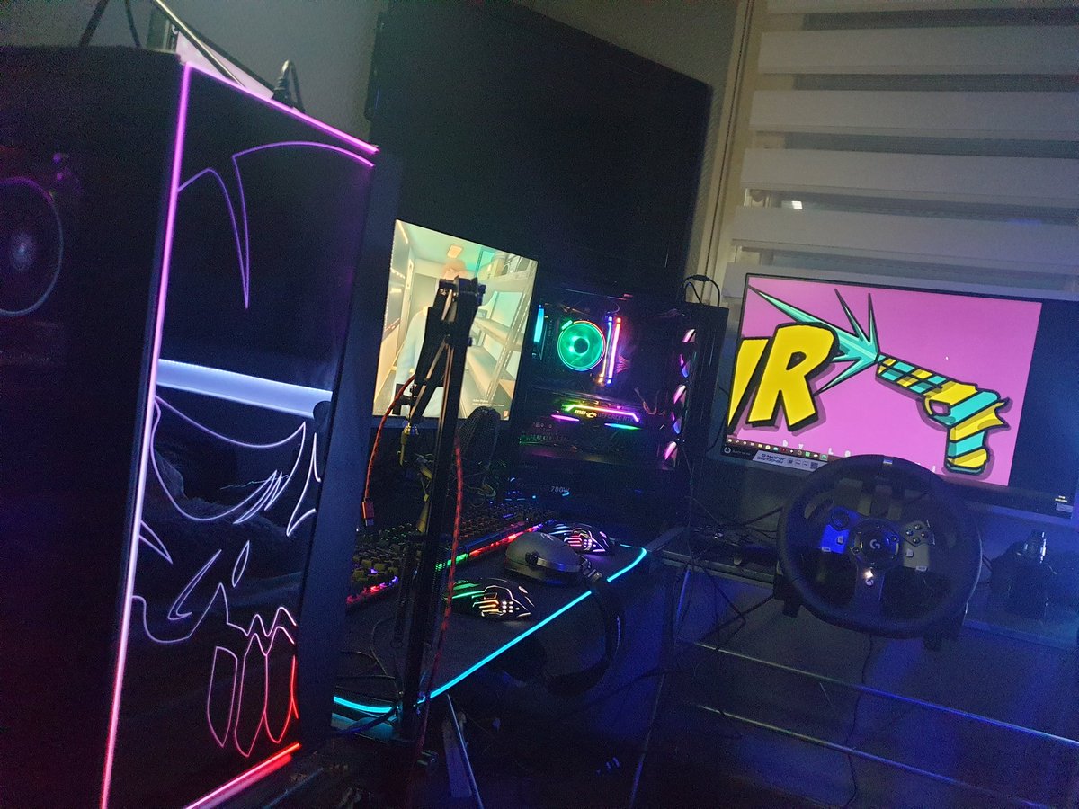 NVR592's tweet photo. Petit probleme avec windows qui duplique tout sur les deux pc... pas ouf, je vais regler ça et ce sera parfait pour des futurs live quali de ouf :) #twitch #nvr59 #fr https://t.co/dzS6rKIRbE