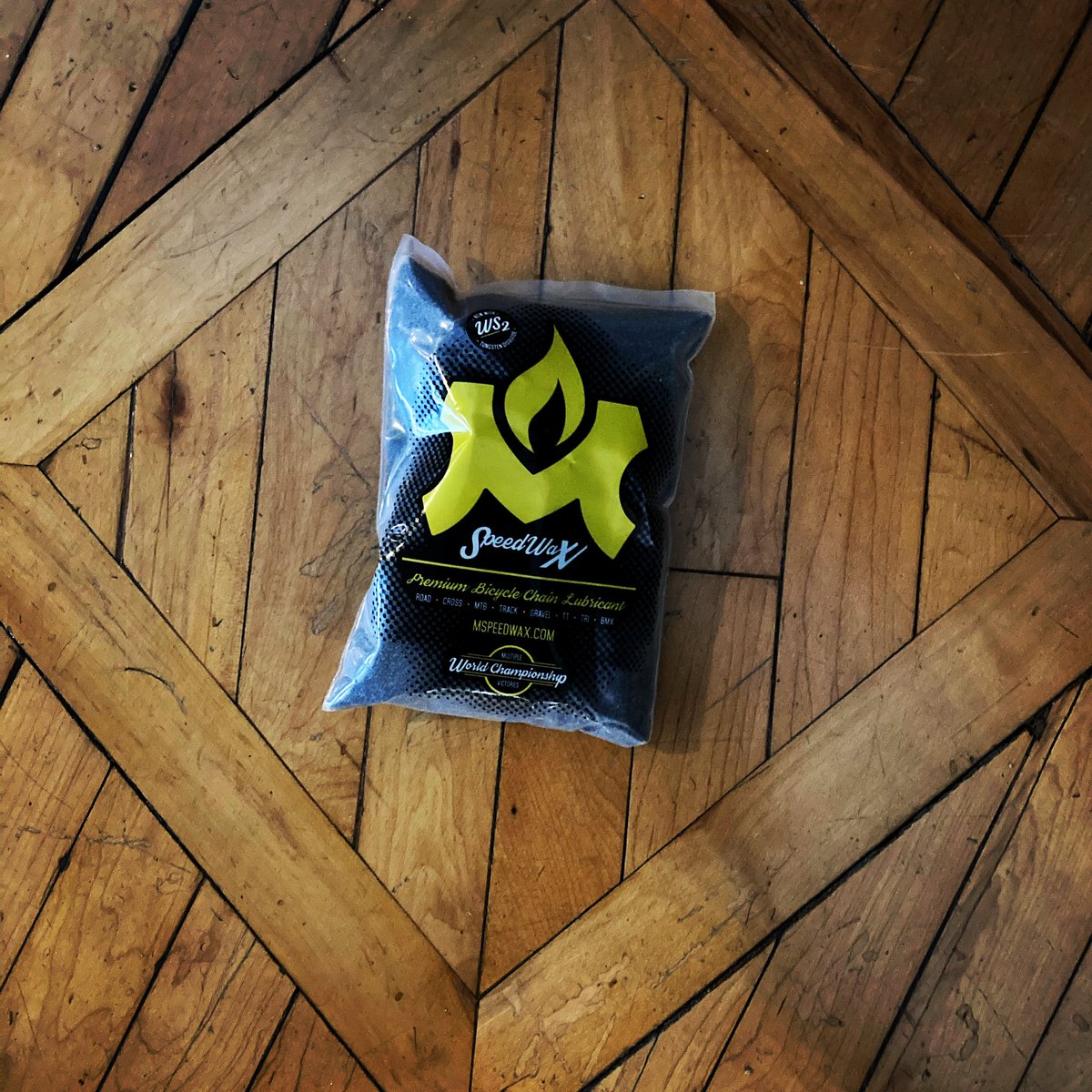 ZiggysCycleKW's tweet photo. New to our lubricant roster is @mspeedwax 
Wax is the fastest lube for your chain, period. Each bag of Molten Speed Wax lubricates your chain for a very long time (6000-9000 km)&amp; greatly extends the life of your chain😃 Pick some up today!!!
#msspeedwax #chainwax #cycling https://t.co/xM2SHH9sLe