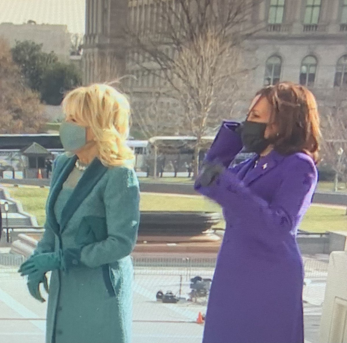 redbeigegurl's tweet photo. Grace, style, class, and intelligence...you ladies rock! https://t.co/DCvIM74Mbh